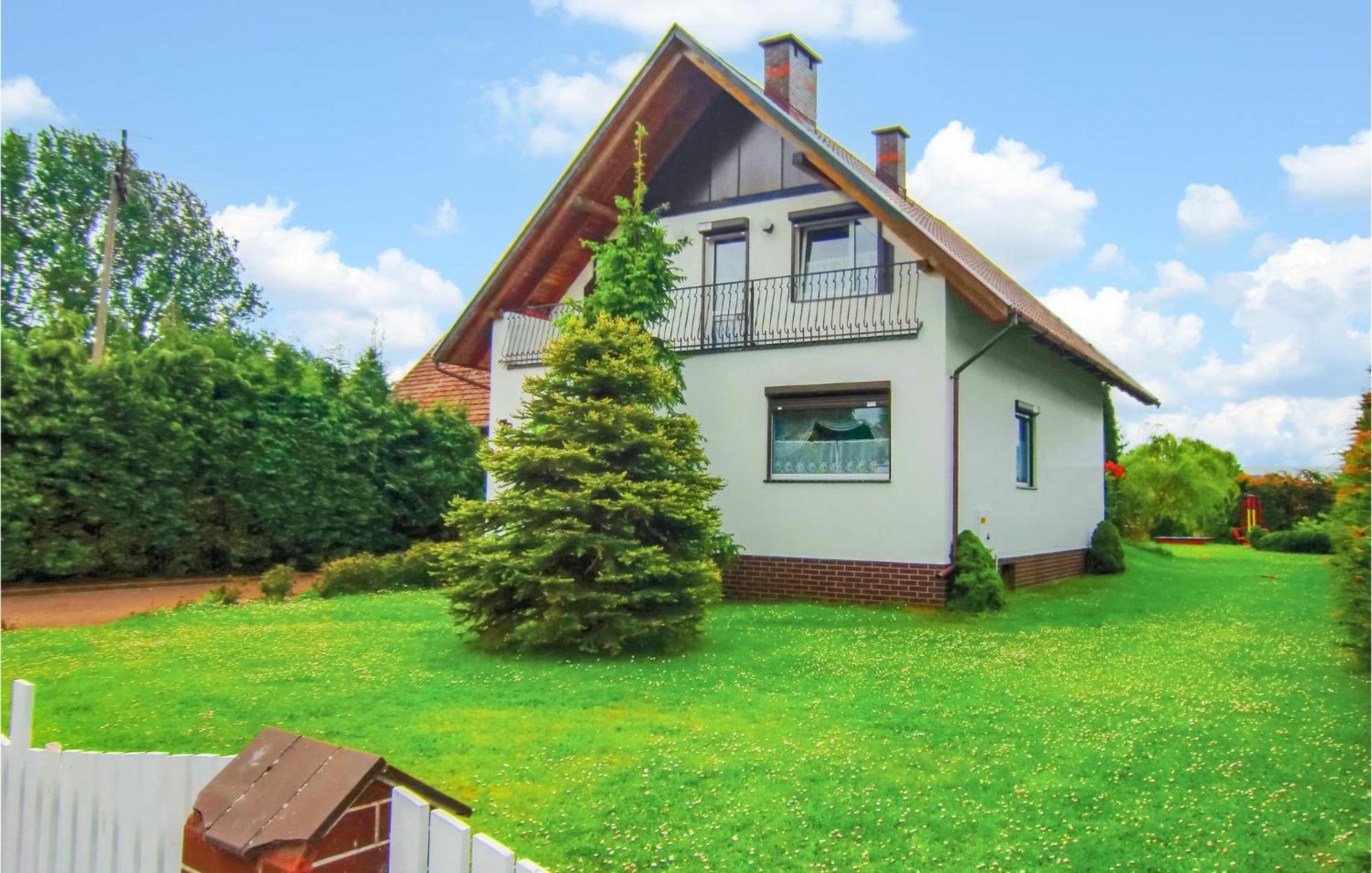Amazing Home In Kolczewo With Sauna Экстерьер фото