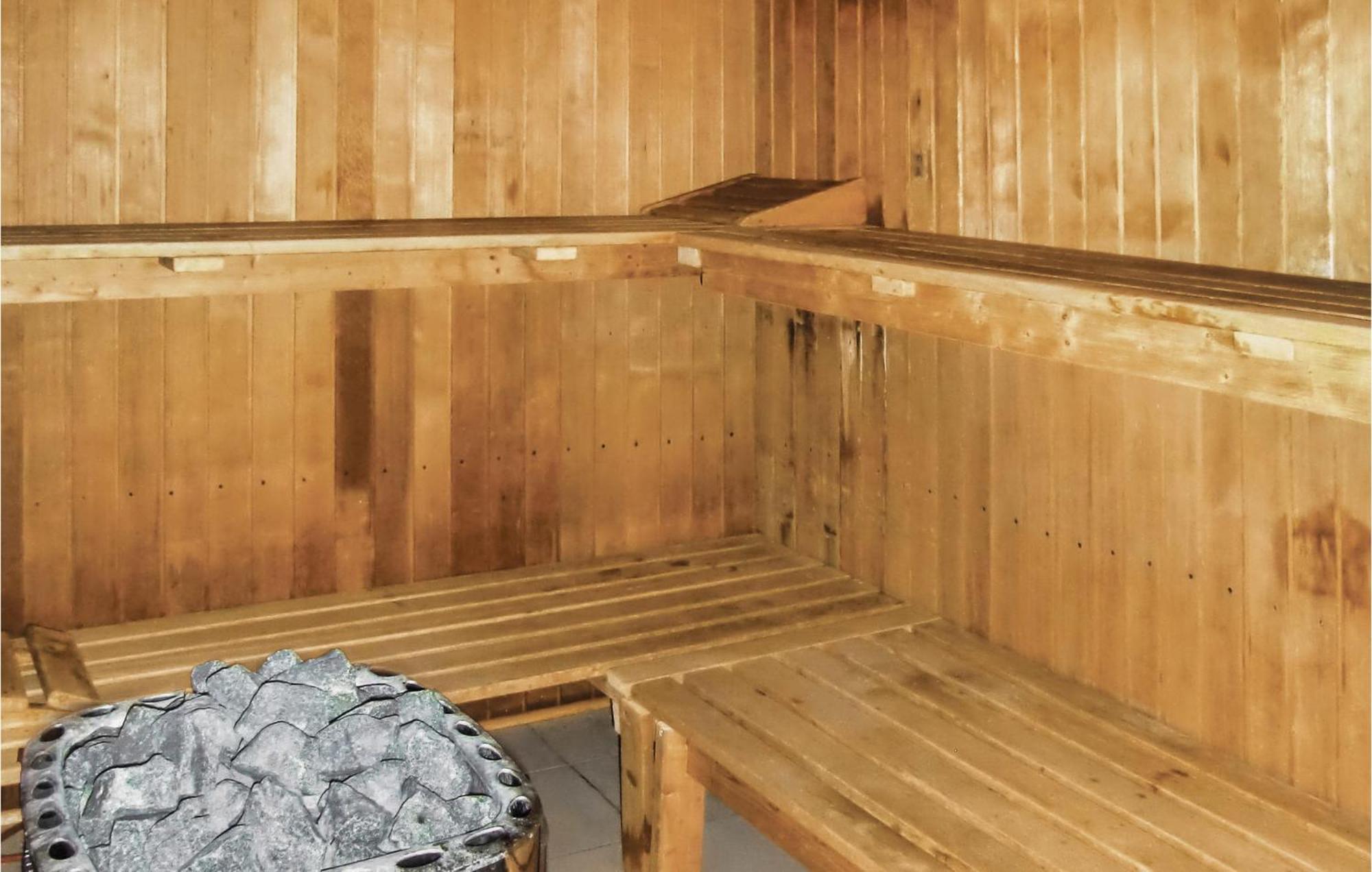 Amazing Home In Kolczewo With Sauna Экстерьер фото